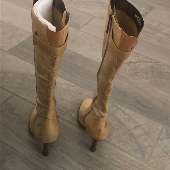 Kenneth Cole Camel Boot - Picture 5 of 6